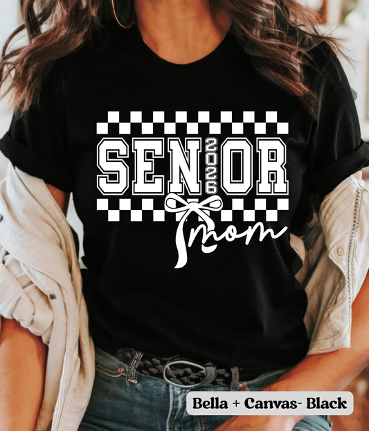 Senior Mom Checkered Coquette- T-shirt